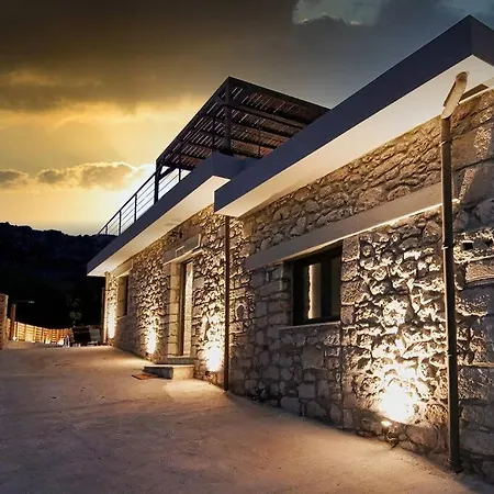 Pool Leonidas Crete * Stironas